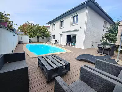 Maison, 164 m²