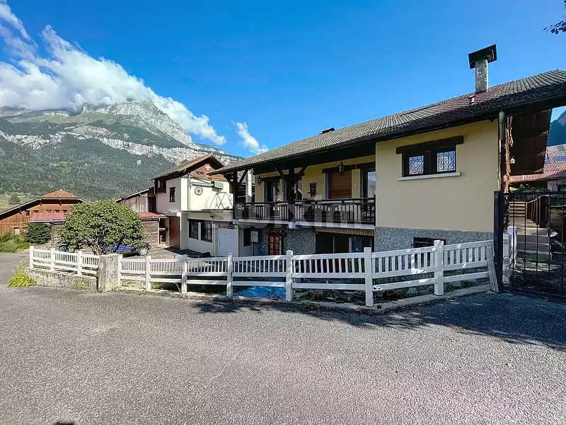 Maison, 295 m²