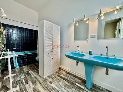 Maison, 245 m²