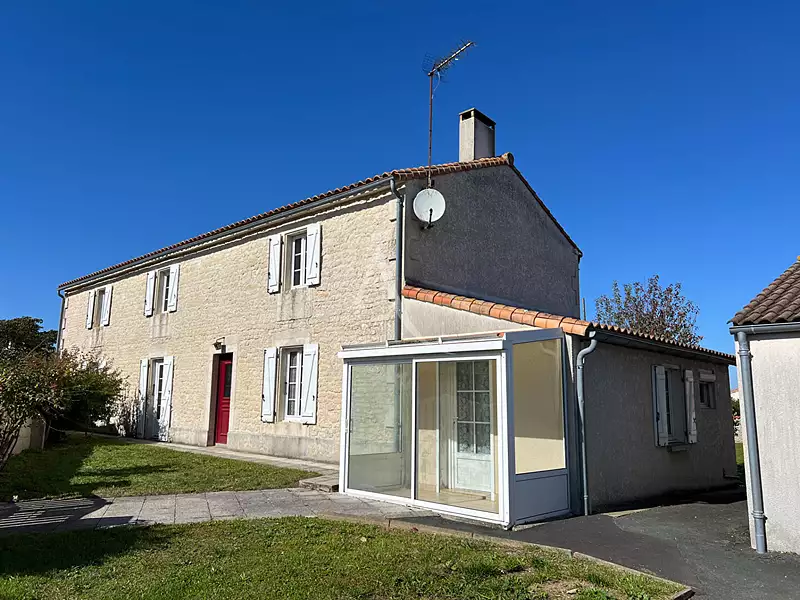 Maison, 167 m²