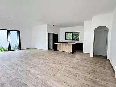 Maison, 168 m²