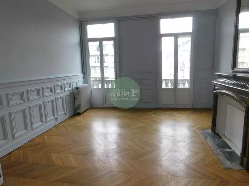 Divers, 28 m²