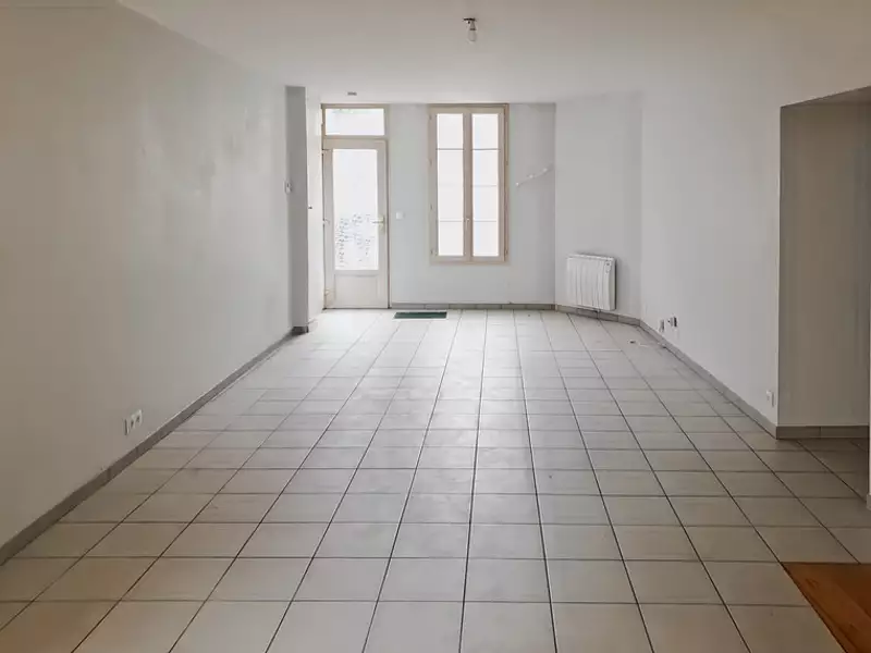 Immeuble, 196 m²