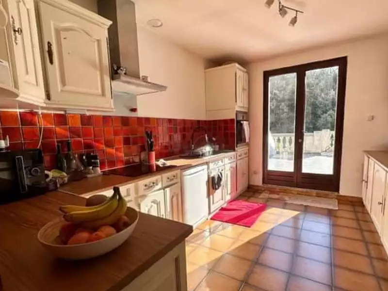 Maison, 230 m²