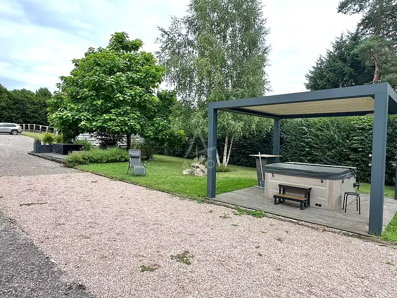 Maison, 225 m²