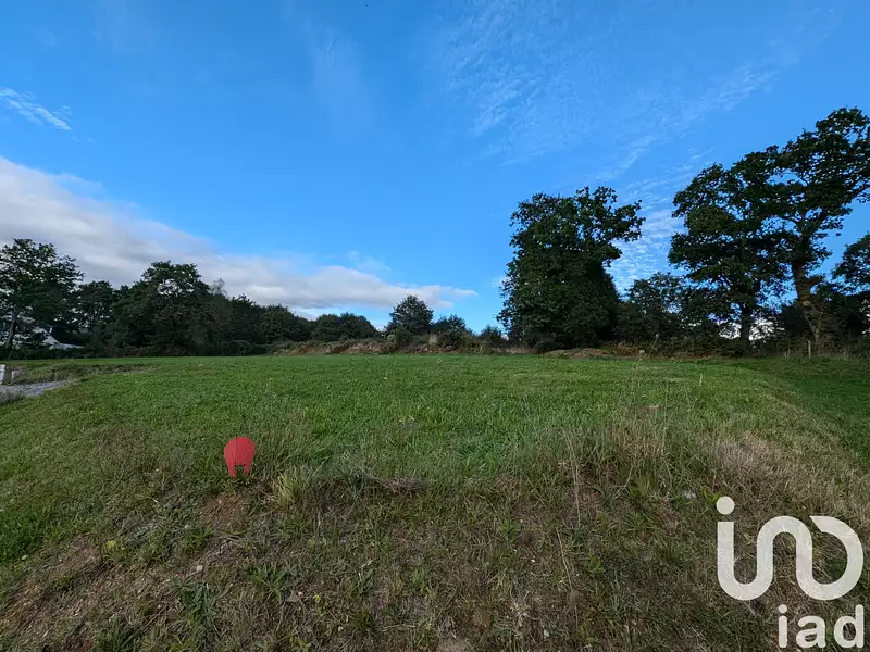Terrain, 704 m²