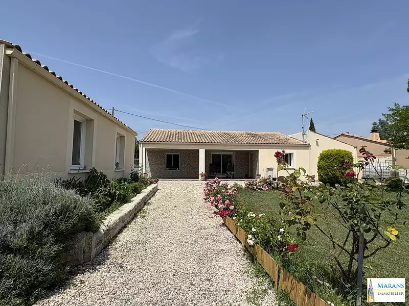 Maison, 121,96 m²