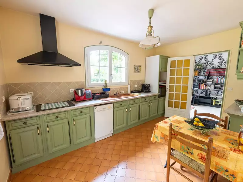 Maison, 370 m²