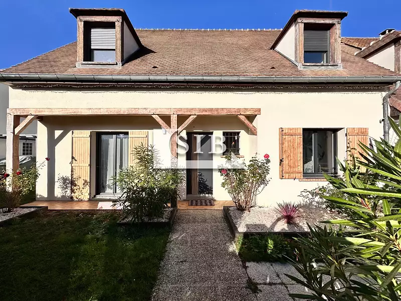 Maison, 168 m²