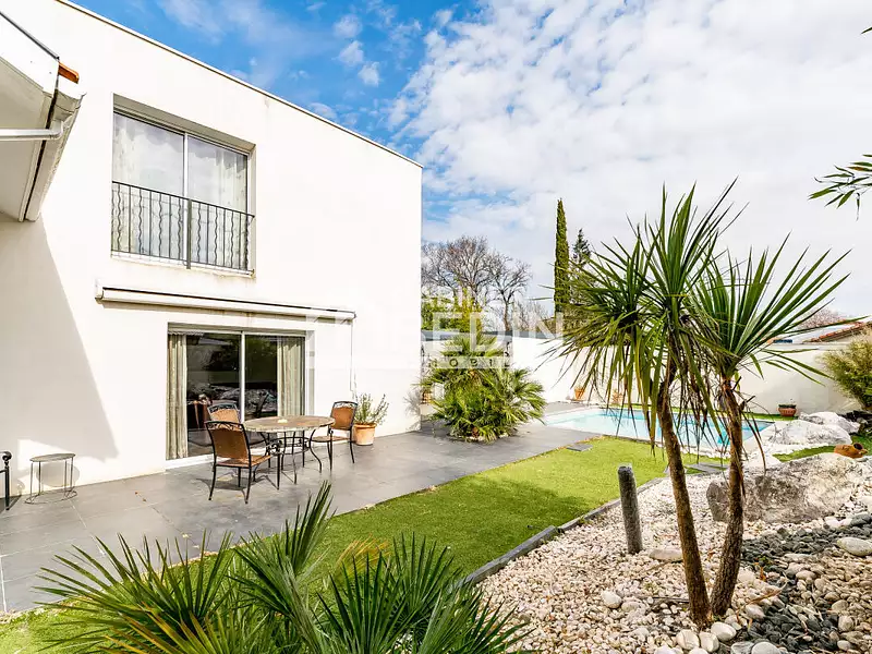 Maison, 179 m²