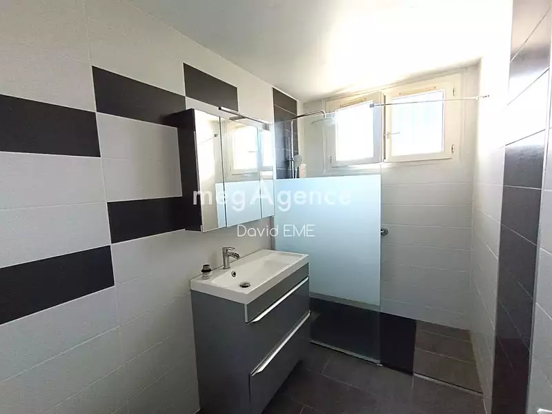 Maison, 151 m²