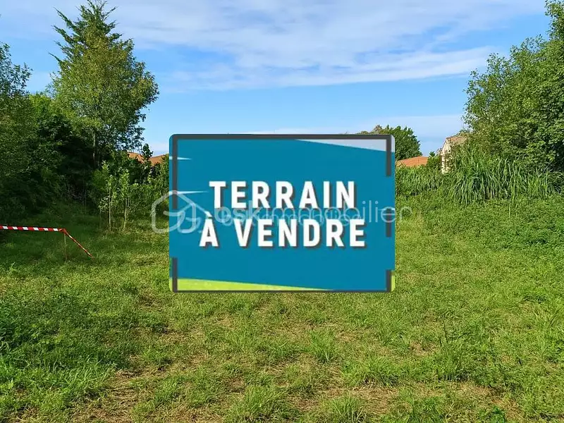 Terrain, 775 m²
