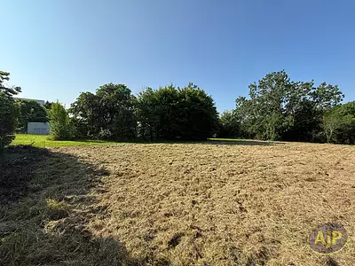 Terrain, 745 m²
