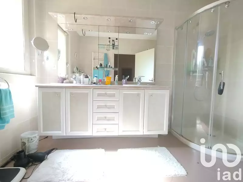 Maison, 223 m²