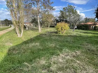 Terrain, 1 877 m²
