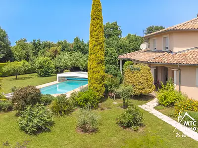 Maison, 195 m²