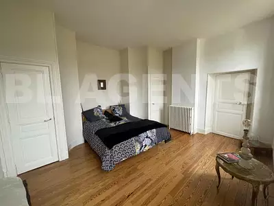 Maison, 331 m²