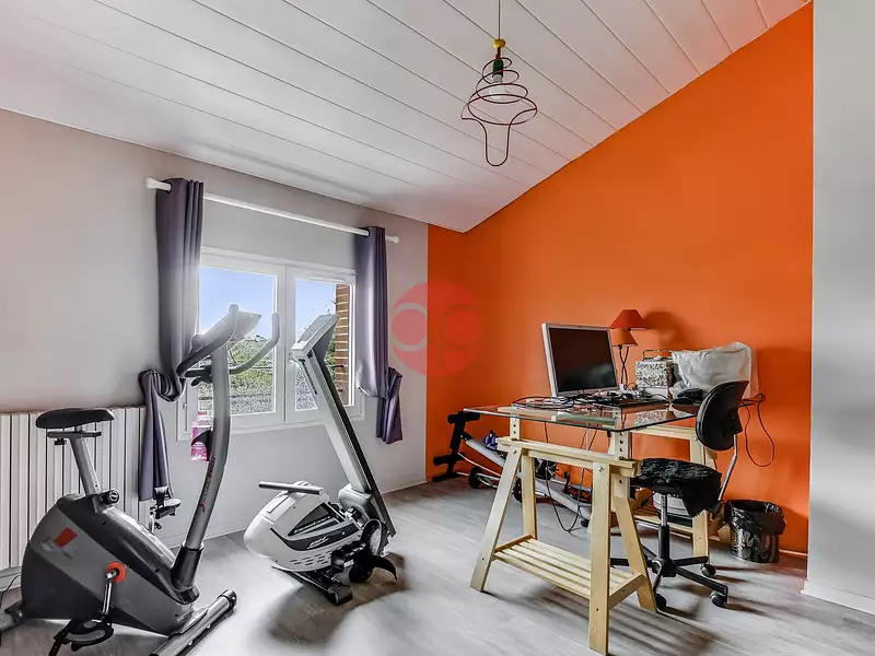 Maison, 166 m²