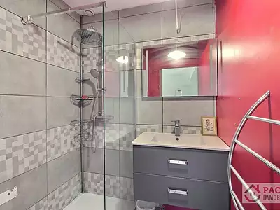 Maison, 177,6 m²