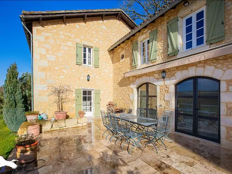 Maison, 393 m²