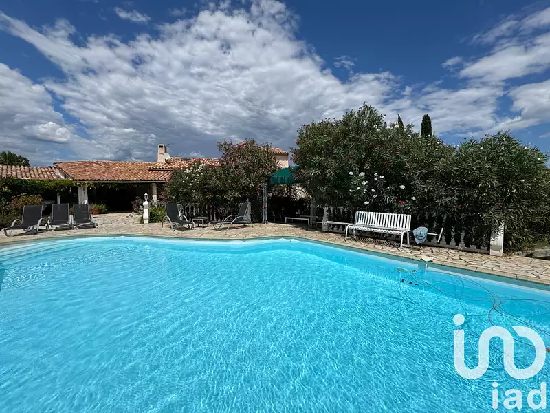 Maison, 244 m²