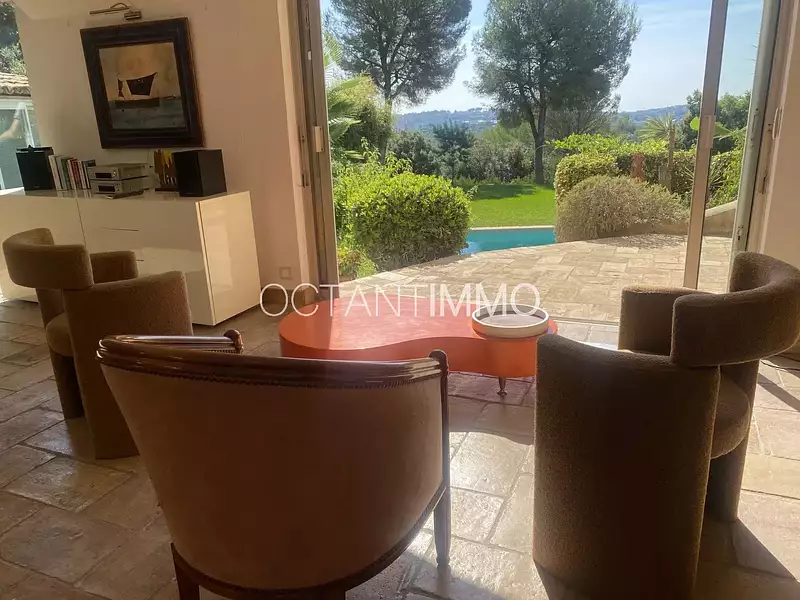 Maison, 330 m²