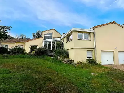 Maison, 318,67 m²