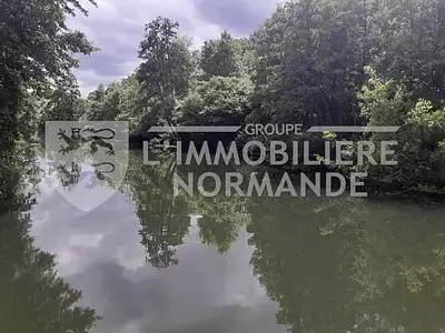 Terrain, 8 857 m²