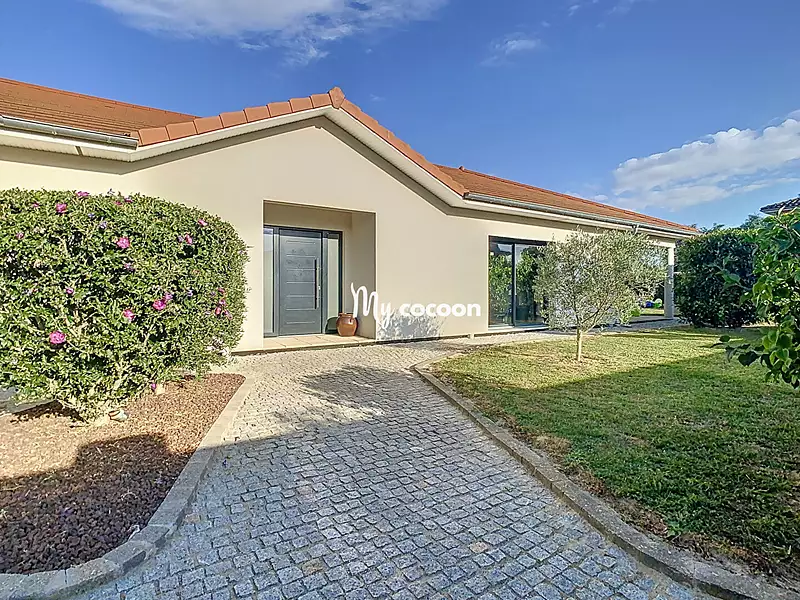 Maison, 180 m²