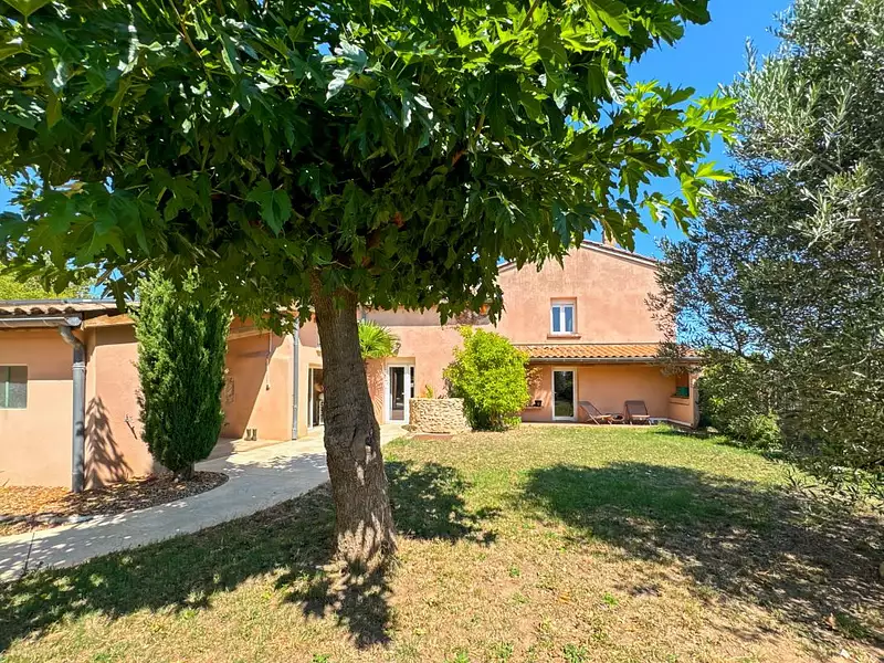 Maison, 195 m²