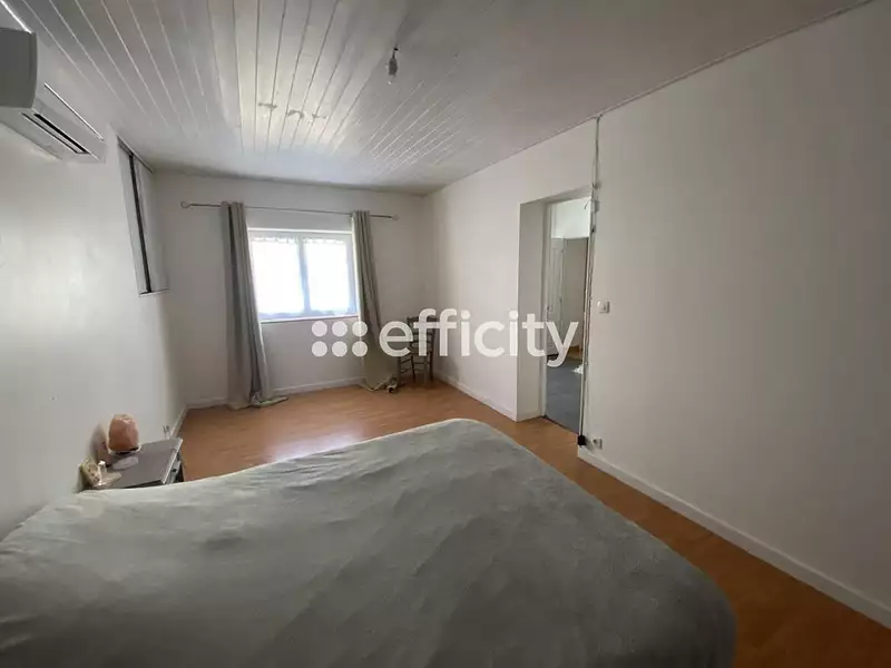 Maison, 220 m²
