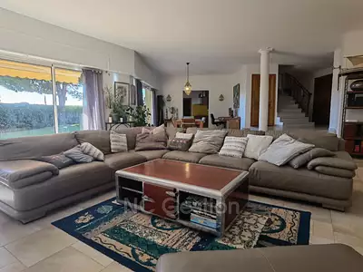 Maison, 334 m²