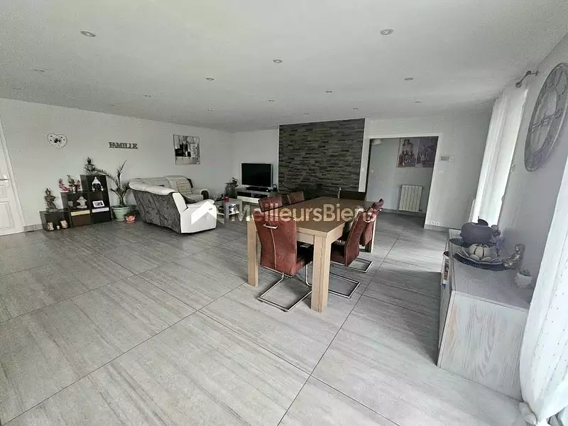 Maison, 179 m²