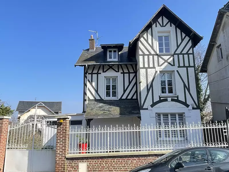 Maison, 183 m²