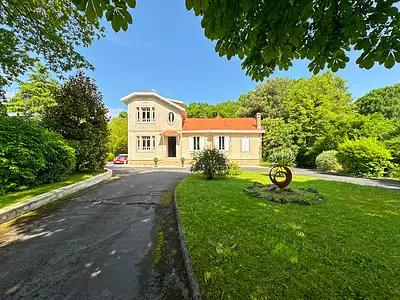 Maison, 215 m²