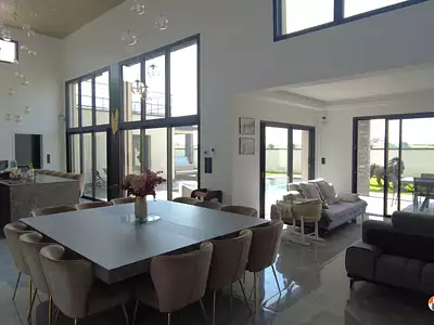 Maison, 272,5 m²