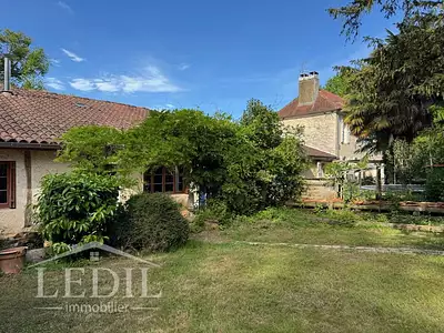 Maison, 380 m²