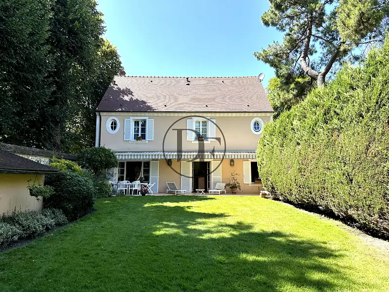 Maison, 200 m²