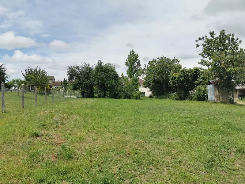 Terrain, 800 m²