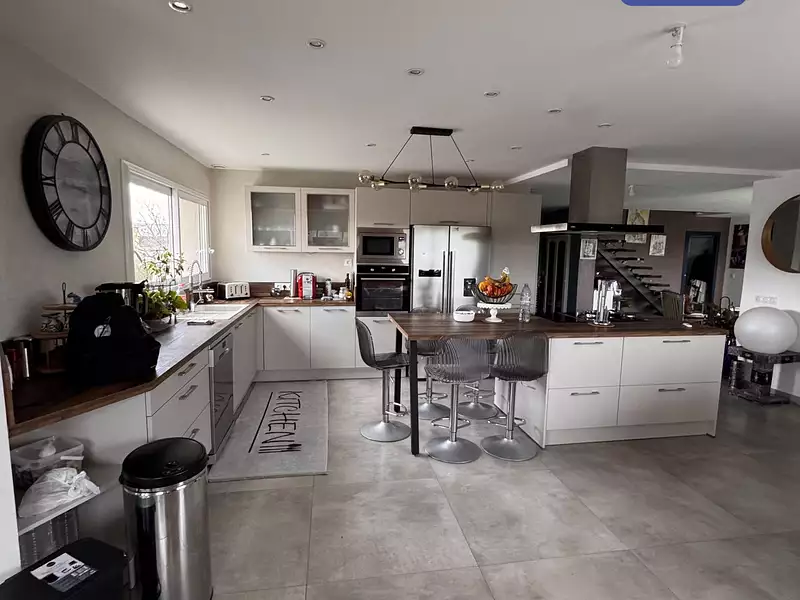 Immeuble, 371 m²