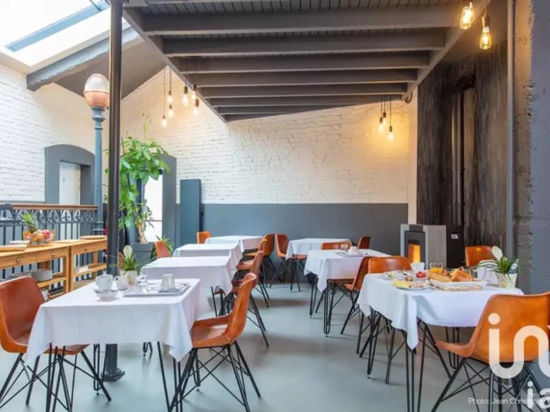 Immeuble, 305 m²