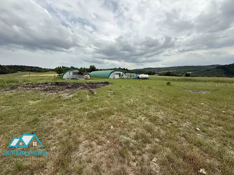Divers, 706 m²