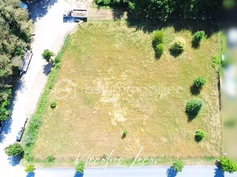 Terrain, 2 500 m²