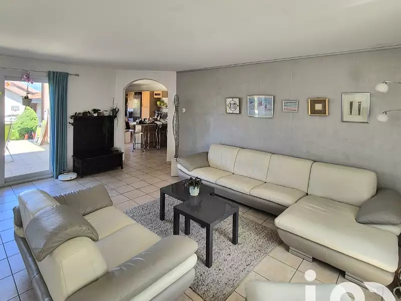 Maison, 250 m²