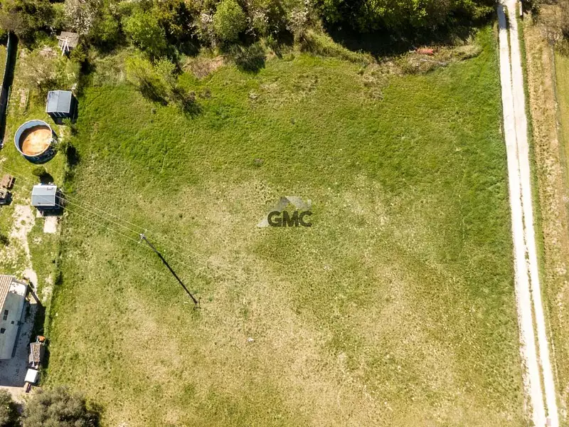 Terrain, 1 018 m²