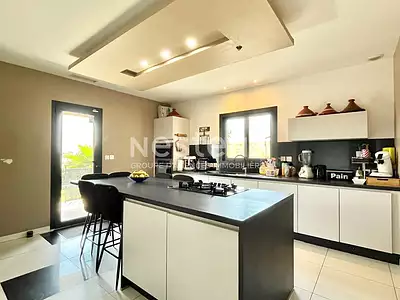 Maison, 161 m²