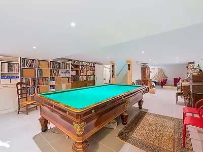 Maison, 255 m²