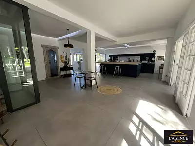 Maison, 280 m²