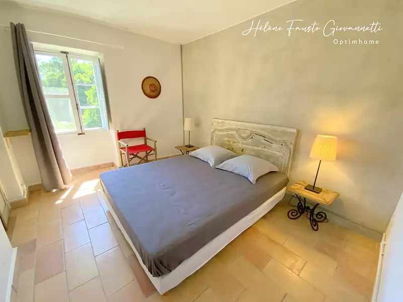 Maison, 235 m²