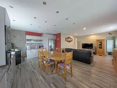 Maison, 174 m²